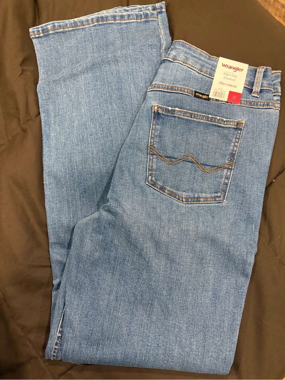 NWT Wrangler boot cut - Picture 2 of 4